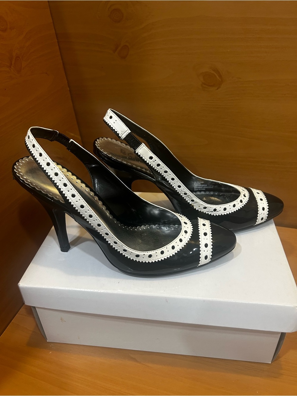 BCBG Paris Amorino Black White Patent Slingback Heels Size 8.5